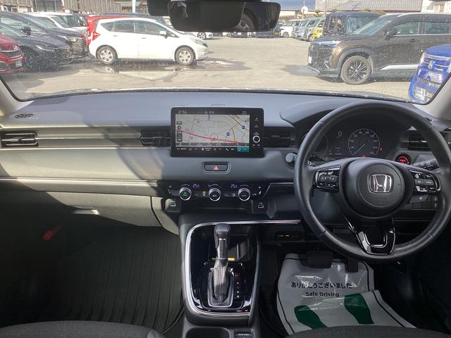ヴェゼル e:HEVZ HONDACONNECTナビゲーション ETC2.0 ブラインドスポットインフォメーション 後退出庫サポート 運転席助手席シートヒーター ハンズフリーアクセスパワーテールゲート 18インチアルミホイ(10枚目)