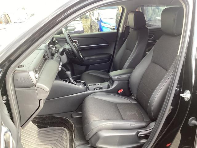 ヴェゼル e:HEVZ HONDACONNECTナビゲーション ETC2.0 ブラインドスポットインフォメーション 後退出庫サポート 運転席助手席シートヒーター ハンズフリーアクセスパワーテールゲート 18インチアルミホイ(17枚目)
