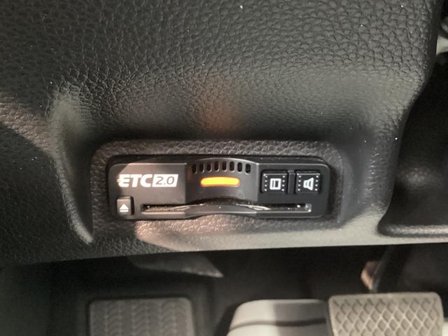 ヴェゼル e:HEVZ HONDACONNECTナビゲーション ETC2.0 ブラインドスポットインフォメーション 後退出庫サポート 運転席助手席シートヒーター ハンズフリーアクセスパワーテールゲート 18インチアルミホイ(27枚目)