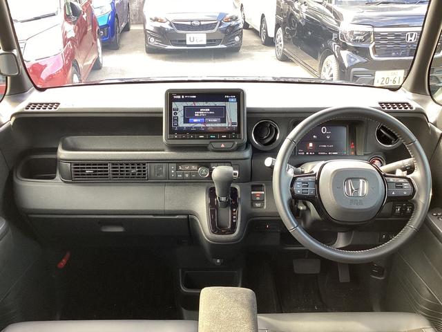 Ｎ－ＢＯＸカスタム ターボ　当社デモカー　ＨＯＮＤＡＣＯＮＮＥＣＴナビゲーション　地デジ　ドライブレコーダー前後　ＥＴＣ　両側パワースライドドア　運転席助手席シートヒーター　運転席助手席シートバックテーブル　オートエアコン　禁煙（10枚目）