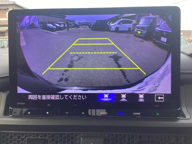 ステップワゴン スパーダ　サイドリフトアップ　福祉車両　１１インチナビ　後席モニター　フルセグ／ＣＤ／ＤＶＤ／ＢＬＵＥＴＯＯＴ／音楽録音　ＥＴＣ　ドラレコ前後　両側パワースライドドア　ブラインドスポット　パワーテールゲート（14枚目）