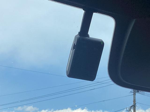 ステップワゴン スパーダ　サイドリフトアップ　福祉車両　１１インチナビ　後席モニター　フルセグ／ＣＤ／ＤＶＤ／ＢＬＵＥＴＯＯＴ／音楽録音　ＥＴＣ　ドラレコ前後　両側パワースライドドア　ブラインドスポット　パワーテールゲート（16枚目）