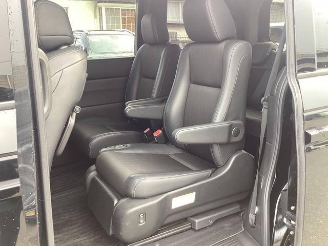 ステップワゴン スパーダ　サイドリフトアップ　福祉車両　１１インチナビ　後席モニター　フルセグ／ＣＤ／ＤＶＤ／ＢＬＵＥＴＯＯＴ／音楽録音　ＥＴＣ　ドラレコ前後　両側パワースライドドア　ブラインドスポット　パワーテールゲート（21枚目）