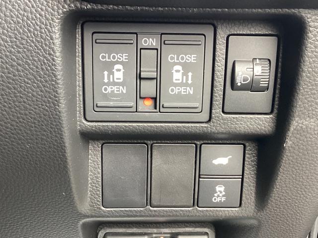 ステップワゴン スパーダ　サイドリフトアップ　福祉車両　１１インチナビ　後席モニター　フルセグ／ＣＤ／ＤＶＤ／ＢＬＵＥＴＯＯＴ／音楽録音　ＥＴＣ　ドラレコ前後　両側パワースライドドア　ブラインドスポット　パワーテールゲート（29枚目）