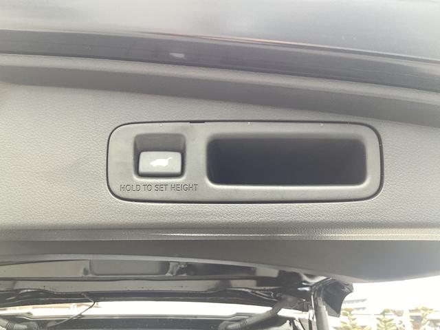 ステップワゴン スパーダ　サイドリフトアップ　福祉車両　１１インチナビ　後席モニター　フルセグ／ＣＤ／ＤＶＤ／ＢＬＵＥＴＯＯＴ／音楽録音　ＥＴＣ　ドラレコ前後　両側パワースライドドア　ブラインドスポット　パワーテールゲート（38枚目）