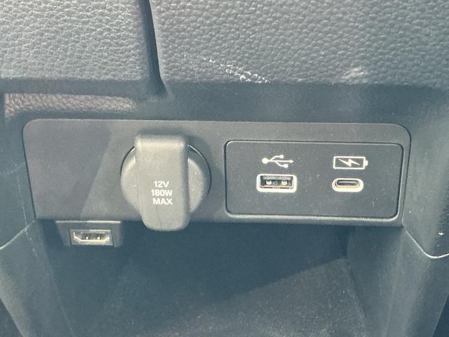 ステップワゴン e:HEVスパーダ HONDACONNECTナビゲーション フリップダウンリヤ席モニター ドラレコ前後 ETC ブラインドスポットインフォメーション パワーテールゲート 2列目オットマン 前列USBチャージャー スマキー(32枚目)