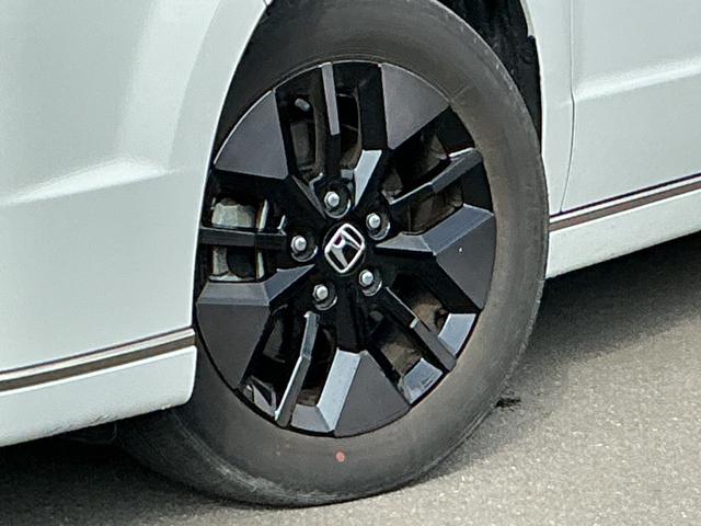 ステップワゴン e:HEVスパーダ HONDACONNECTナビゲーション フリップダウンリヤ席モニター ドラレコ前後 ETC ブラインドスポットインフォメーション パワーテールゲート 2列目オットマン 前列USBチャージャー スマキー(34枚目)