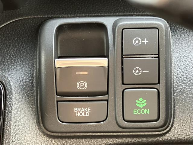 Ｎ－ＢＯＸカスタム Ｌターボスタイル＋ブラック　ナビゲーション　地デジ　ドラレコ前後　ＥＴＣ　アレルクリーンプラスシート　両側パワースライドドア　運転席助手席シートヒーター　運転席助手席シートバックテーブル　１５インチアルミホイール　シートＨ　禁煙（31枚目）