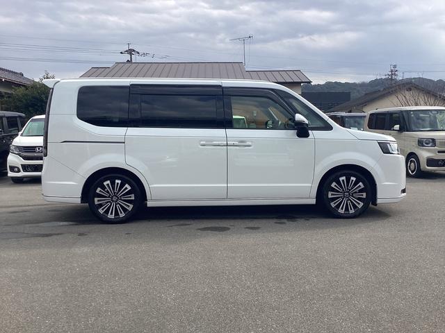 ステップワゴン e:HEVスパーダプレミアムライン 11.4インチナビ マルチビューカメラ 地デジ ETC ドラレコ前後 ブラインドスポットインフォメーション アダプティブドライビングビーム パワーテールゲート 2列目オットマン リアエアコン Bカメラ(4枚目)