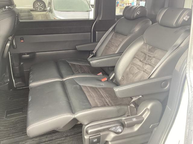 ステップワゴン e:HEVスパーダプレミアムライン 11.4インチナビ マルチビューカメラ 地デジ ETC ドラレコ前後 ブラインドスポットインフォメーション アダプティブドライビングビーム パワーテールゲート 2列目オットマン リアエアコン Bカメラ(31枚目)