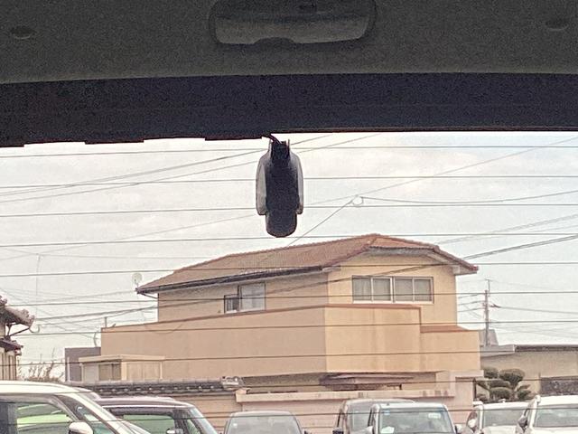 フリードハイブリッド ハイブリッド・Ｇホンダセンシング　９インチナビ　ＥＴＣ　ドラレコ前後　リア両側パワースライドドア　ＬＥＤヘッドライト＋アクティブコーナリングライト　センターテーブル　オートリトラミラー　ロールサンシェード運転席助手席シートヒーター（17枚目）