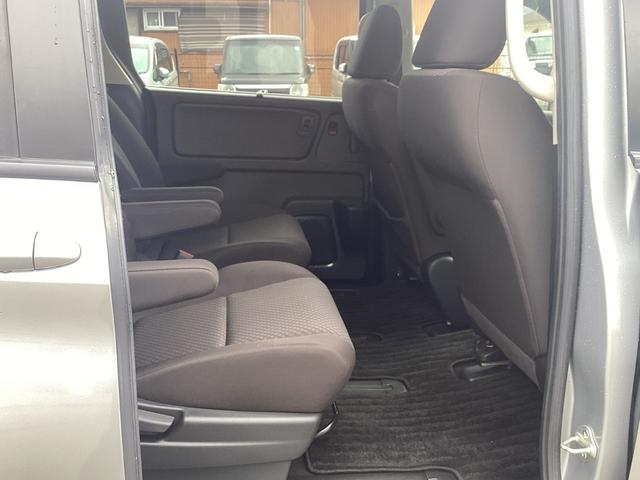 フリードハイブリッド ハイブリッド・Ｇホンダセンシング　９インチナビ　ＥＴＣ　ドラレコ前後　リア両側パワースライドドア　ＬＥＤヘッドライト＋アクティブコーナリングライト　センターテーブル　オートリトラミラー　ロールサンシェード運転席助手席シートヒーター（28枚目）