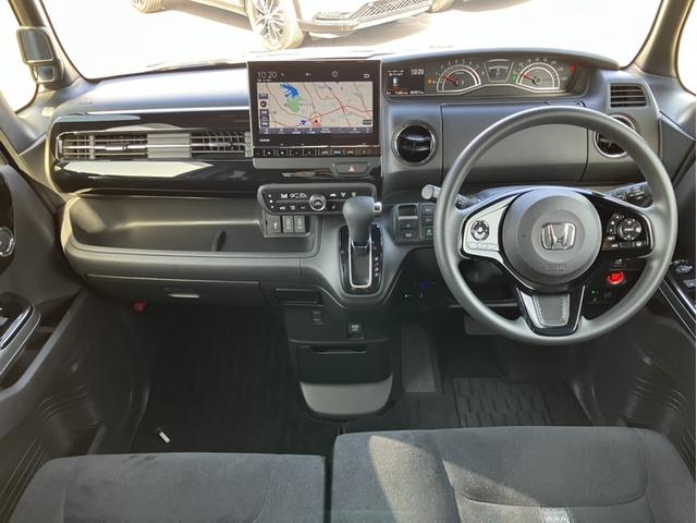 N-BOXカスタム L 当社レンタ・純正9インチインターナビTV・バックカメラ・ドライブレコーダー・CD/DVD/BLUETOOT/音楽録音・ETC・前席シートヒーター・ホンダセンシング・LEDヘッドライト・フォグ 禁煙(4枚目)