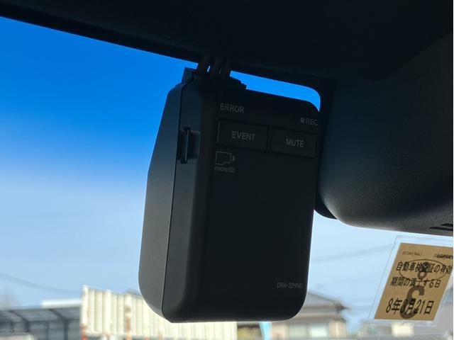 N-BOXカスタム L 当社レンタ・純正9インチインターナビTV・バックカメラ・ドライブレコーダー・CD/DVD/BLUETOOT/音楽録音・ETC・前席シートヒーター・ホンダセンシング・LEDヘッドライト・フォグ 禁煙(11枚目)