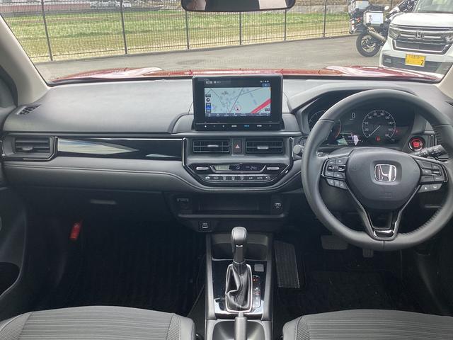 WR-V Z+ブラックスタイル 当社デモカー HONDACONNECTナビゲーション 地デジ ETC ドラレコ前後 LEDフォグランプ リアセンターアームレスト 17インチアルミホイール 電動格納ドアミラー ブルートゥース 禁煙車(10枚目)