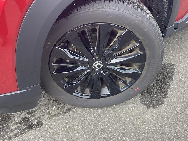 WR-V Z+ブラックスタイル 当社デモカー HONDACONNECTナビゲーション 地デジ ETC ドラレコ前後 LEDフォグランプ リアセンターアームレスト 17インチアルミホイール 電動格納ドアミラー ブルートゥース 禁煙車(32枚目)