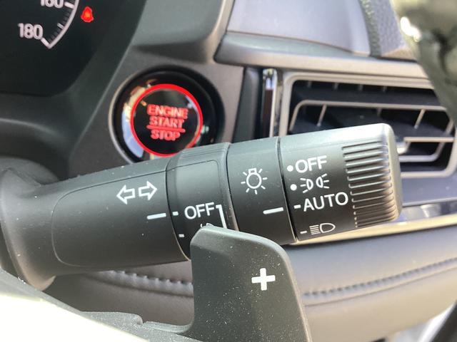 �I�[�g���C�g�Ƀp�h���V�t�g�I�X�e�A�����O�̃p�h������ɂ��V�t�g�A�b�v�^�_�E�����o����̂Ń}�j���A���Ԋ��o�̃V�t�g�`�F���W���y���߂܂��B