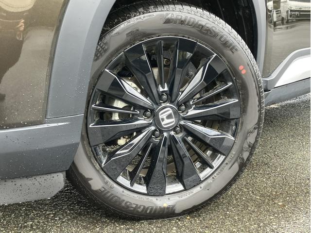 �y�A���~�z�C�[���z�f�U�C�������厖�ł����A�X�`�[���z�C���ɔ�׃A���~�͌y�ʂł��̂ŁA�R��⑖��ɂ��e�����܂��B