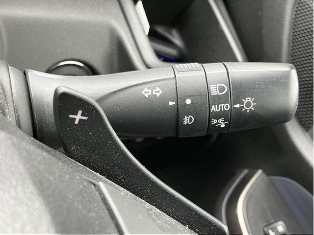 �I�[�g���C�g�Ƀp�h���V�t�g�I�X�e�A�����O�̃p�h������ɂ��V�t�g�A�b�v�^�_�E�����o����̂Ń}�j���A���Ԋ��o�̃V�t�g�`�F���W���y���߂܂��B