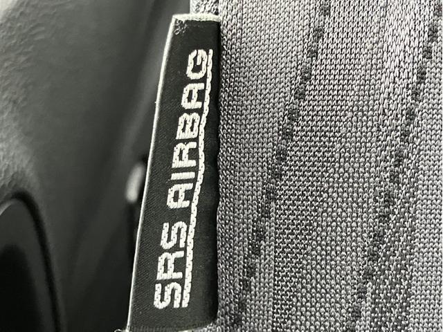 �������̎��ԂɁA�m���Ȕ������B���ʏՓˎ��A�Z���T�[���Ռ������m����ƃX�s�[�f�B�[�ɓW�J���A����ی쐫�\�����߂�G�A�o�b�O��S�^�C�v�W�������B