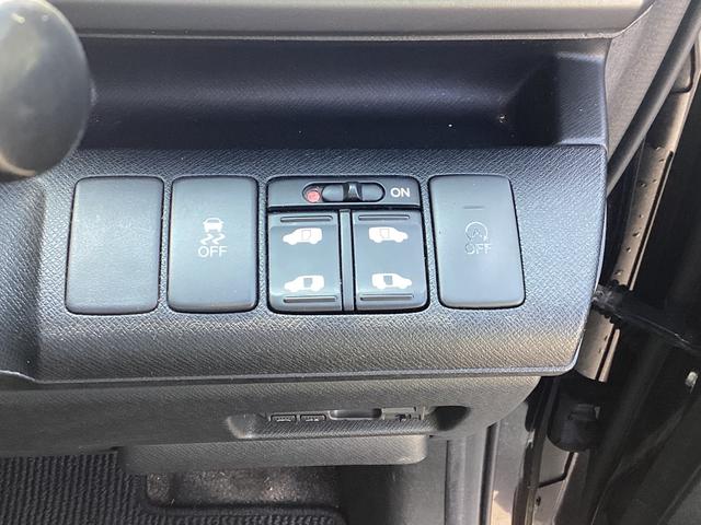 �����d���X���C�h�h�A�����I�^�]�Ȃ���ł��{�^����ŊJ�\�ł���