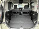 リア席を倒せば広々とした空間の出来上がり、荷物がたくさん載せられますよ。