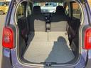 リア席を倒せばさらに広々とした空間の出来上がり!荷物もたくさん載せられますよ。