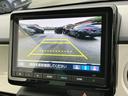 バックカメラ♪運転席から死角となりやすい部分も見えやすく車庫入れの苦手な方にも安心して駐車できます☆