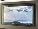 バックカメラ♪運転席から死角となりやすい部分も見えやすく車庫入れの苦手な方にも安心して駐車できます☆