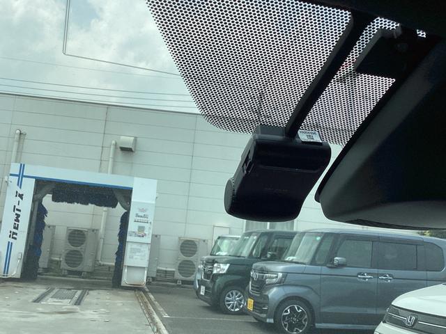カローラフィールダー ハイブリッドＧダブルバイビー　純正ナビＴＶ・ドライブレコーダ・Ｂｌｕｅｔｏｏｔｈ・バックカメラ・ワンオーナー車　リアカメラ　Ａストップ　ＥＴＣ車載器　ＡＡＣ　横滑防止装置　禁煙　キーレスキー　イモビライザー　ドラレコ　フルセグＴＶ（10枚目）