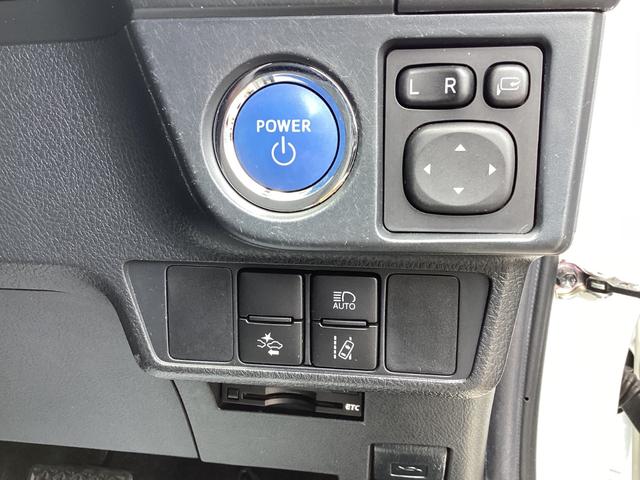 カローラフィールダー ハイブリッドＧダブルバイビー　純正ナビＴＶ・ドライブレコーダ・Ｂｌｕｅｔｏｏｔｈ・バックカメラ・ワンオーナー車　リアカメラ　Ａストップ　ＥＴＣ車載器　ＡＡＣ　横滑防止装置　禁煙　キーレスキー　イモビライザー　ドラレコ　フルセグＴＶ（12枚目）