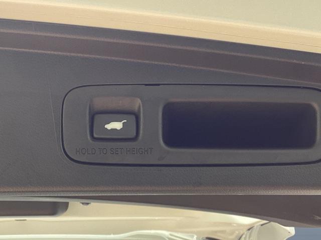 ステップワゴン ｅ：ＨＥＶスパーダ　当社レンタ・純正１１．４インチナビＴＶ・前後ドライブレコーダー・Ｂｌｕｅｔｏｏｔｈ・バックカメラ・ワンオーナー車　１オーナー　フルオートエアコン　ＥＳＣ　シートヒータ　キーフリー　ＬＥＤヘッドランプ（13枚目）