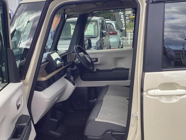 N-BOX ファッションスタイル 当社デモカー・純正8インチナビ・ドライブレコーダー・Bluetooth・バックカメラ・ワンオーナー車 禁煙 盗難防止装置 スマートキ USBポート LEDランプ ETC バックモニター 1オーナー(19枚目)