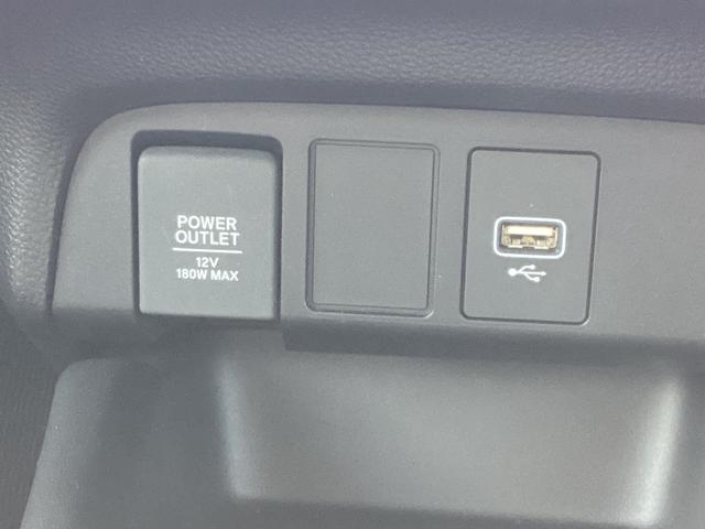 フィット e:HEVホーム 当社レンタ・純正8インチナビTV・ドライブレコーダー・Bluetooth・バックカメラ 前後誤発進抑制機能 助手席エアバッグ 運転席エアバッグ 1オナ アイドリングストップ 禁煙 LEDライト ABS(15枚目)