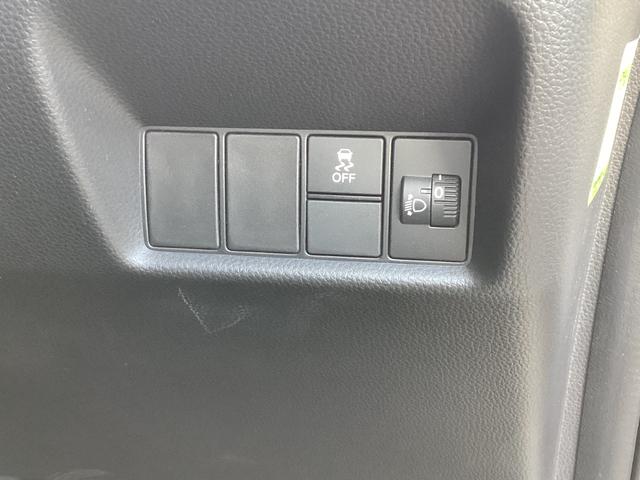 フィット e:HEVホーム 当社レンタ・純正8インチナビTV・ドライブレコーダー・Bluetooth・バックカメラ 前後誤発進抑制機能 助手席エアバッグ 運転席エアバッグ 1オナ アイドリングストップ 禁煙 LEDライト ABS(17枚目)