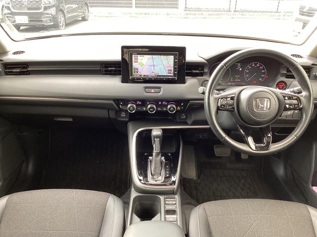 ヴェゼル ｅ：ＨＥＶＺ　純正ナビ・ドライブレコーダー・Ｂｌｕｅｔｏｏｔｈ・バックカメラ・ワンオーナー車　衝突回避支援ブレーキ機能　１オナ　スマキ　Ｐトランク　フルオートエアコン　Ｄレコ　エアバッグ　両席エアバック　Ｒカメ（4枚目）