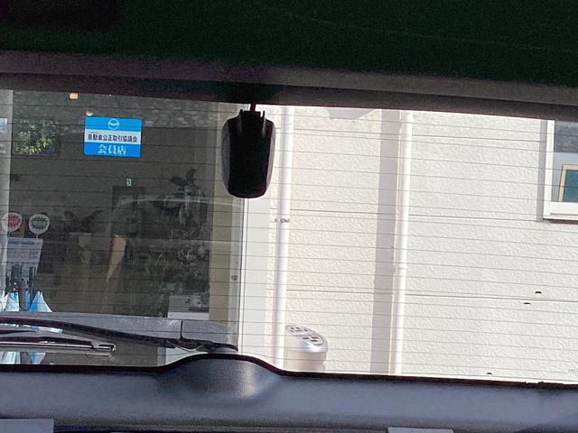 ヴェゼル ｅ：ＨＥＶＺ　純正ナビ・ドライブレコーダー・Ｂｌｕｅｔｏｏｔｈ・バックカメラ・ワンオーナー車　衝突回避支援ブレーキ機能　１オナ　スマキ　Ｐトランク　フルオートエアコン　Ｄレコ　エアバッグ　両席エアバック　Ｒカメ（11枚目）