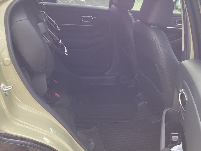 ヴェゼル ｅ：ＨＥＶＺ　純正ナビ・ドライブレコーダー・Ｂｌｕｅｔｏｏｔｈ・バックカメラ・ワンオーナー車　衝突回避支援ブレーキ機能　１オナ　スマキ　Ｐトランク　フルオートエアコン　Ｄレコ　エアバッグ　両席エアバック　Ｒカメ（23枚目）