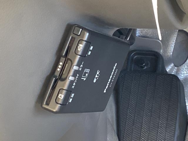 エブリイ ＰＣ　セーフティサポート装着車・デュアルカメラブレーキサポート・バックセンサー・ＣＤ付オーディオ　整備記録簿　ＵＳＢ接続　Ｗエアバッグ　禁煙　キーレスエントリーシステム　ＥＴＣ付　前席パワーウインドウ（8枚目）