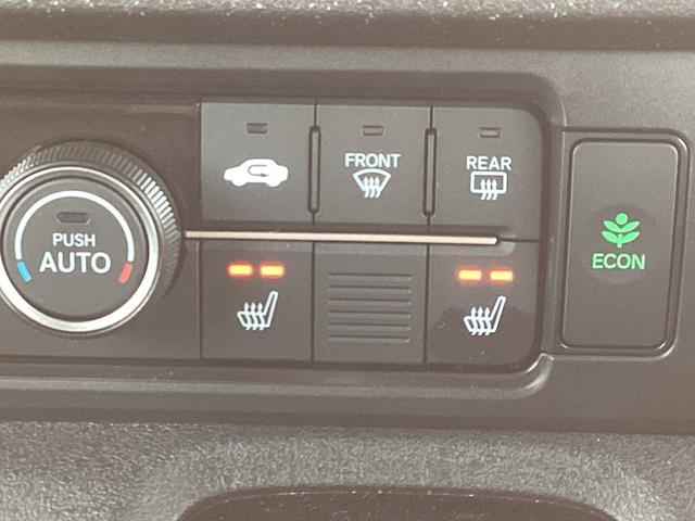 Ｎ－ＢＯＸカスタム ターボ　当社レンタ・純正９インチナビＴＶ・ドライブレコーダー・Ｂｌｕｅｔｏｏｔｈ・バックカメラ・ワンオーナー車　イモビライザー　１オナ　衝突被害軽減　禁煙　ベンチシート　キーフリー　ＥＳＣ　パワステ　ターボ車（18枚目）