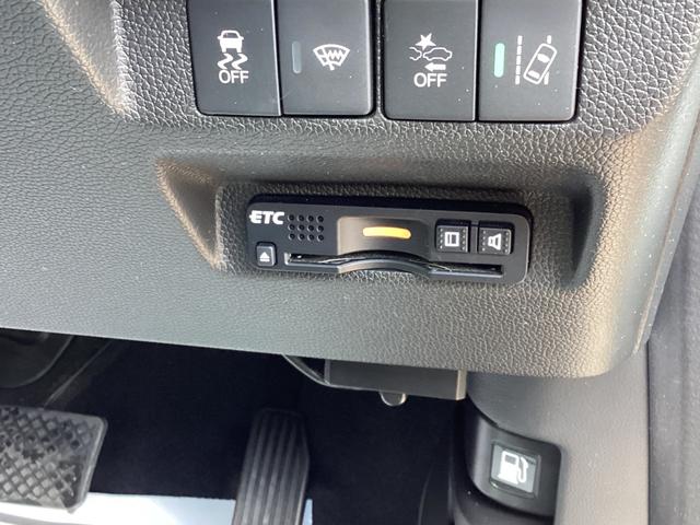 フリードハイブリッド ハイブリッド・EX 純正9インチナビTV・CSパッケージ・モデューロエアロ・ドライブレコーダー・ワンオーナー車 1オナ 地デジフルセグTV シ-トヒ-タ- 整備記録簿 リヤカメラ LEDライト フルオートエアコン ABS(13枚目)