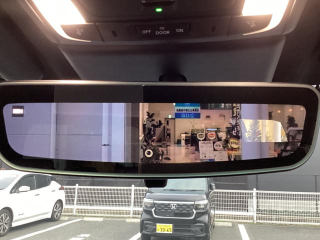 ステップワゴン ｅ：ＨＥＶスパーダプレミアムライン　純正９インチコネクトナビ・フリップダウンモニター・前後ドライブレコーダー・ワンオーナー車　マルチカメラ　Ｐテールゲート　両側自動ドア　Ｆセグ　ＵＳＢ接続　クルーズＣ　助手席エアバッグ　スマートＫ　禁煙（9枚目）