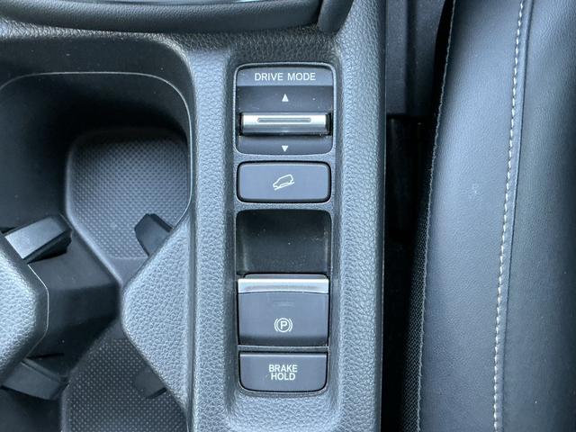 ヴェゼル ｅ：ＨＥＶＺ　純正９インチナビＴＶ・前後ドライブレコーダー・Ｂｌｕｅｔｏｏｔｈ・バックカメラ・ワンオーナー車　衝突回避支援ブレーキ機能　１オナ　スマキ　フルオートエアコン　Ｄレコ　エアバッグ　両席エアバック　Ｒカメ（13枚目）