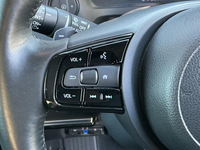 ヴェゼル ｅ：ＨＥＶＺ　純正９インチナビＴＶ・前後ドライブレコーダー・Ｂｌｕｅｔｏｏｔｈ・バックカメラ・ワンオーナー車　衝突回避支援ブレーキ機能　１オナ　スマキ　フルオートエアコン　Ｄレコ　エアバッグ　両席エアバック　Ｒカメ（14枚目）