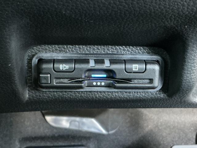 ヴェゼル ｅ：ＨＥＶＺ　純正９インチナビＴＶ・前後ドライブレコーダー・Ｂｌｕｅｔｏｏｔｈ・バックカメラ・ワンオーナー車　衝突回避支援ブレーキ機能　１オナ　スマキ　フルオートエアコン　Ｄレコ　エアバッグ　両席エアバック　Ｒカメ（16枚目）