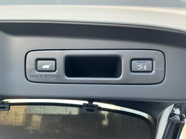 ヴェゼル ｅ：ＨＥＶＺ　純正９インチナビＴＶ・前後ドライブレコーダー・Ｂｌｕｅｔｏｏｔｈ・バックカメラ・ワンオーナー車　衝突回避支援ブレーキ機能　１オナ　スマキ　フルオートエアコン　Ｄレコ　エアバッグ　両席エアバック　Ｒカメ（22枚目）