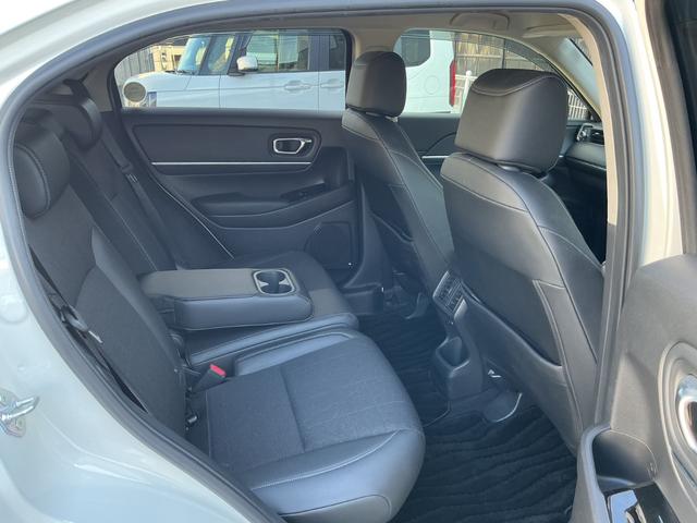 ヴェゼル ｅ：ＨＥＶＺ　純正９インチナビＴＶ・前後ドライブレコーダー・Ｂｌｕｅｔｏｏｔｈ・バックカメラ・ワンオーナー車　衝突回避支援ブレーキ機能　１オナ　スマキ　フルオートエアコン　Ｄレコ　エアバッグ　両席エアバック　Ｒカメ（27枚目）