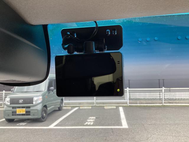 Ｎ－ＢＯＸカスタム Ｇ・ターボＬパッケージ　純正８インチナビＴＶ・ドライブレコーダー・Ｂｌｕｅｔｏｏｔｈ・バックカメラ・ワンオーナー車　ＡＵＴＯエアコン　地デジテレビ　Ｂカメ　禁煙　サイドカーテンエアバック　ワンオナ　盗難警報装置　横滑防止装置（12枚目）