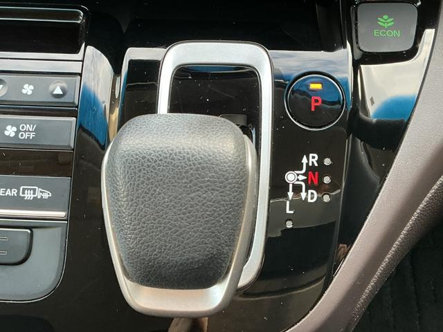 フリードハイブリッド ハイブリッド・Ｇホンダセンシング　９インチナビＴＶ・Ｃパッケージ・前後ドライブレコーダー・Ｂｌｕｅｔｏｏｔｈ・バックカメラ・ワンオーナー車　軽減ブレーキ　キーフリーシステム　Ｂｌｕｅｔｏｏｔｈ音楽　ミュージックプレイヤー接続可　記録簿（20枚目）