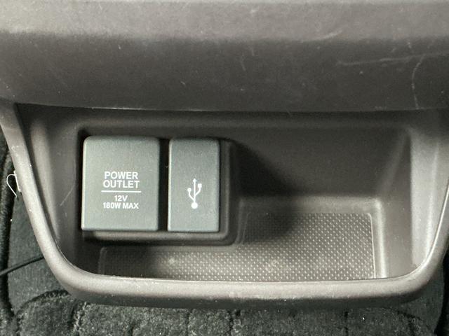 フリードハイブリッド ハイブリッド・Ｇホンダセンシング　９インチナビＴＶ・Ｃパッケージ・前後ドライブレコーダー・Ｂｌｕｅｔｏｏｔｈ・バックカメラ・ワンオーナー車　軽減ブレーキ　キーフリーシステム　Ｂｌｕｅｔｏｏｔｈ音楽　ミュージックプレイヤー接続可　記録簿（23枚目）